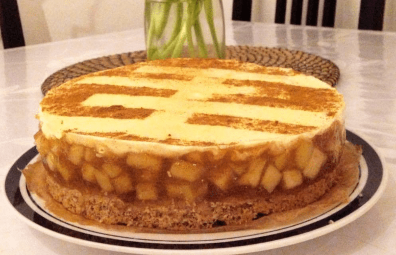 Vanilla apple quark cake